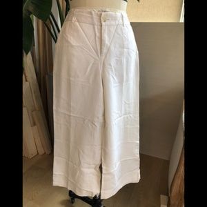 White linen Banana Republic Slacks